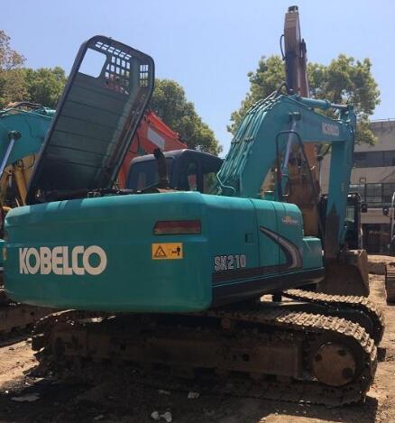 挖機機油的多少對挖掘機會產生哪些影響呢？