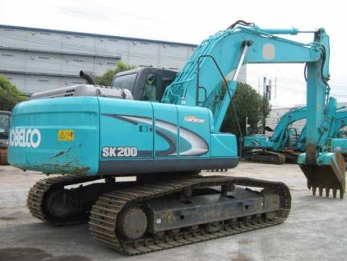 小型挖掘機廠家介紹上坡作業