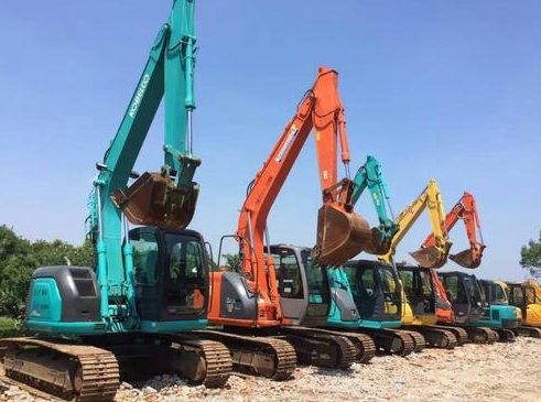 神鋼挖掘機作業(yè)前應該做好以下七點工作