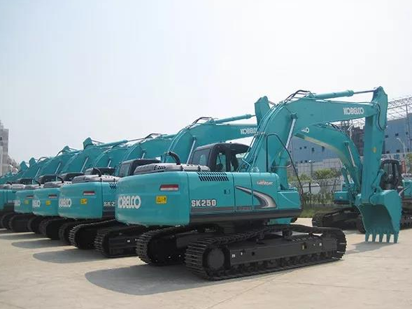 神鋼挖掘機雨季施工應做好哪些應對措施?