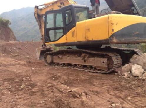 挖掘機使用要注意這些小細節，不然后患無窮